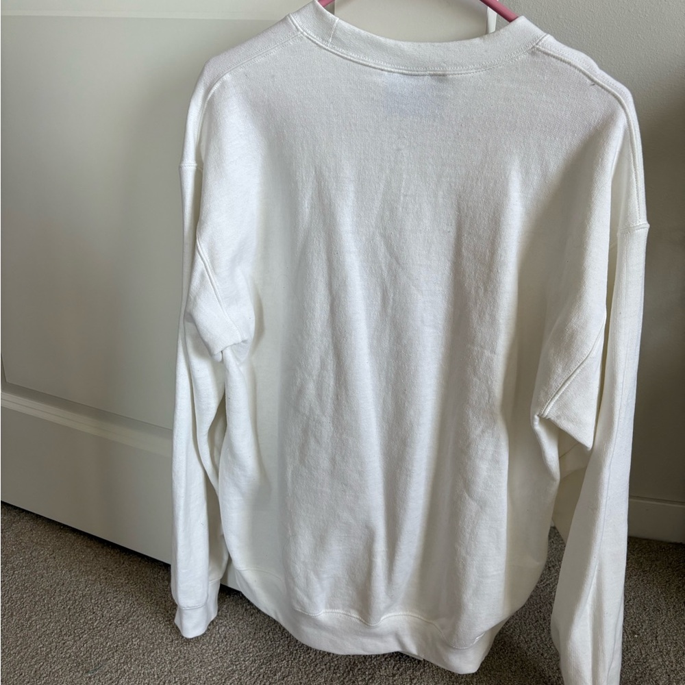 🌺 ‘Tis the Season Santa Sweatshirt 🎅🏼 - Picture 4 of 5